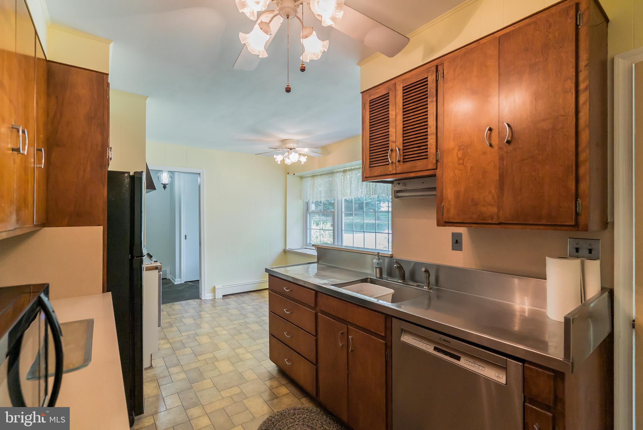 360 Clothier Springs Road Phoenixville, PA 19460 - Photo 13 of 35 Kitchen