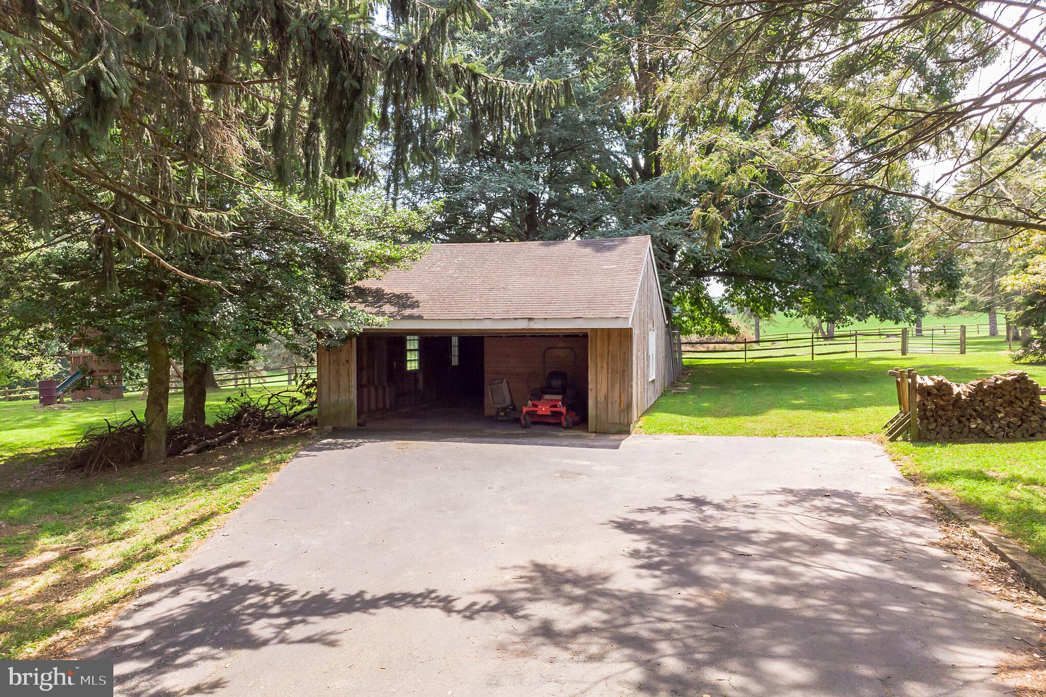 360 Clothier Springs Road Phoenixville, PA 19460 - Photo 27 of 35 Garage/Stalls