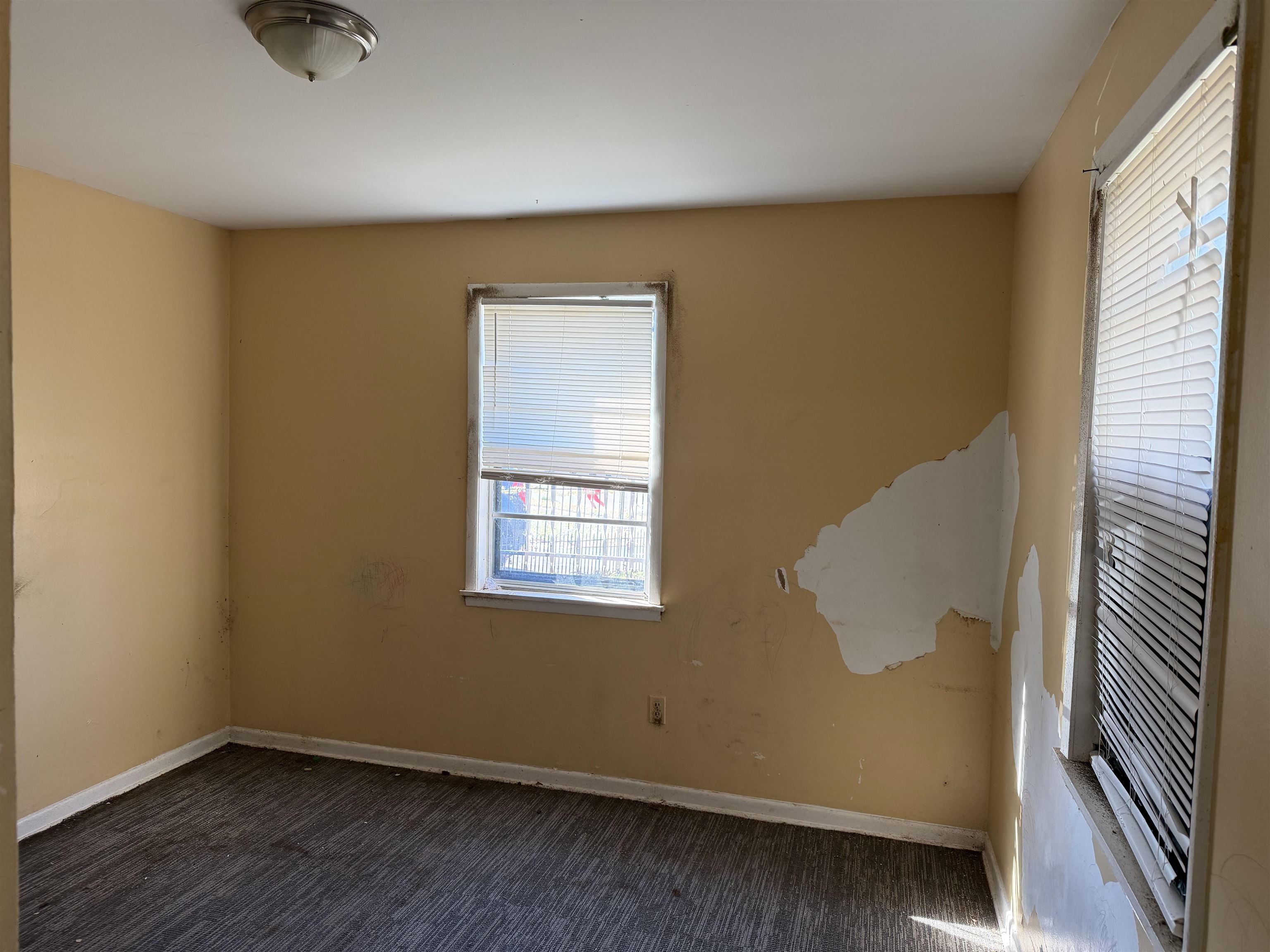 275 Flynn Road Memphis, TN 38109 - Photo 12 of 14