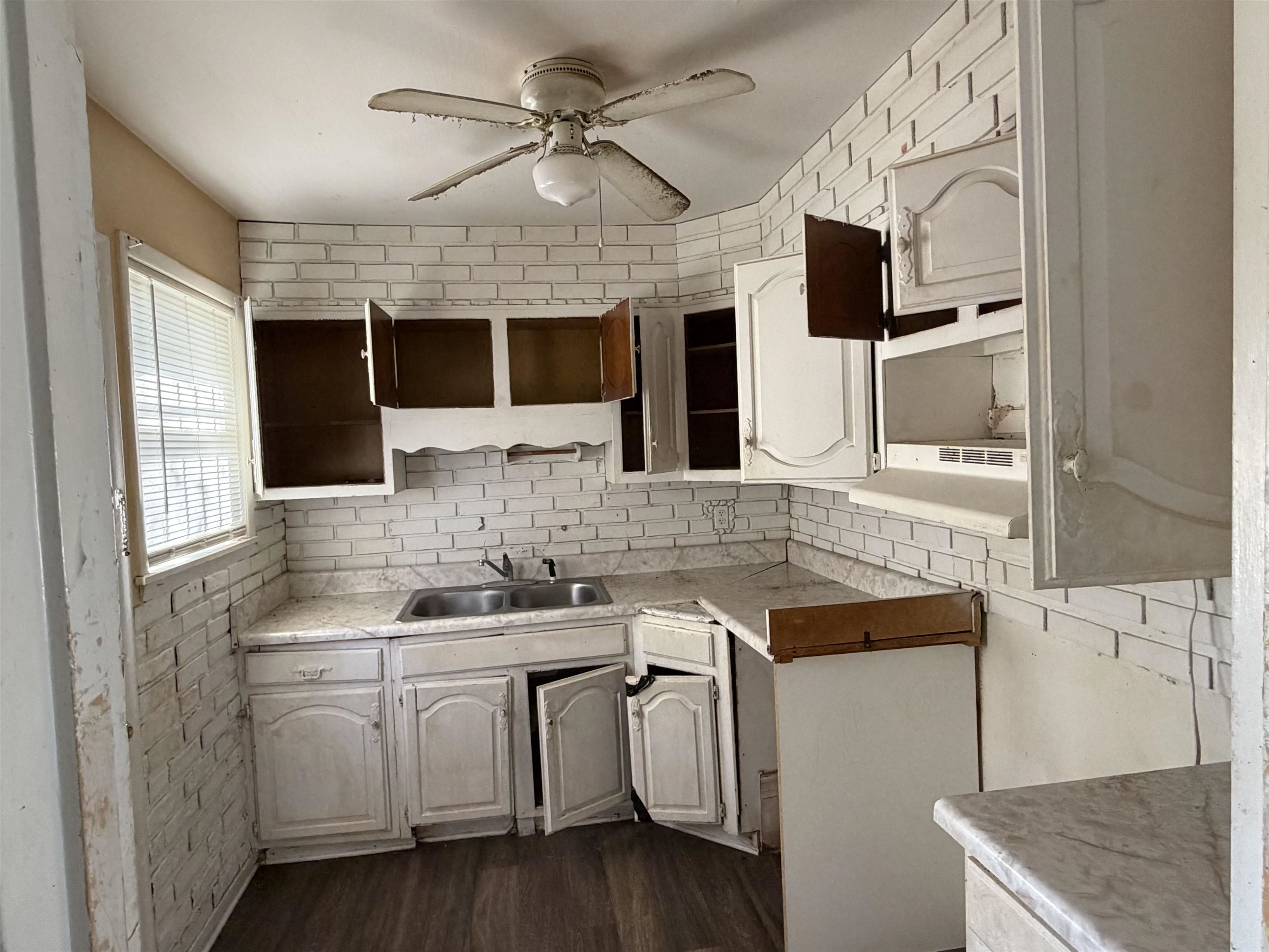 275 Flynn Road Memphis, TN 38109 - Photo 7 of 14