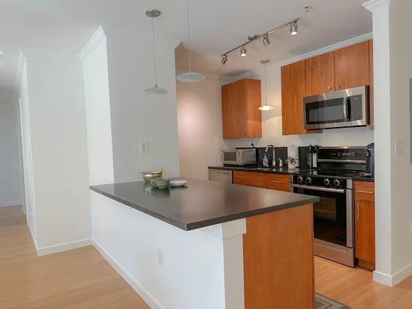 $5,700 | 16 Miner Street, Unit 308, Boston, MA 02215