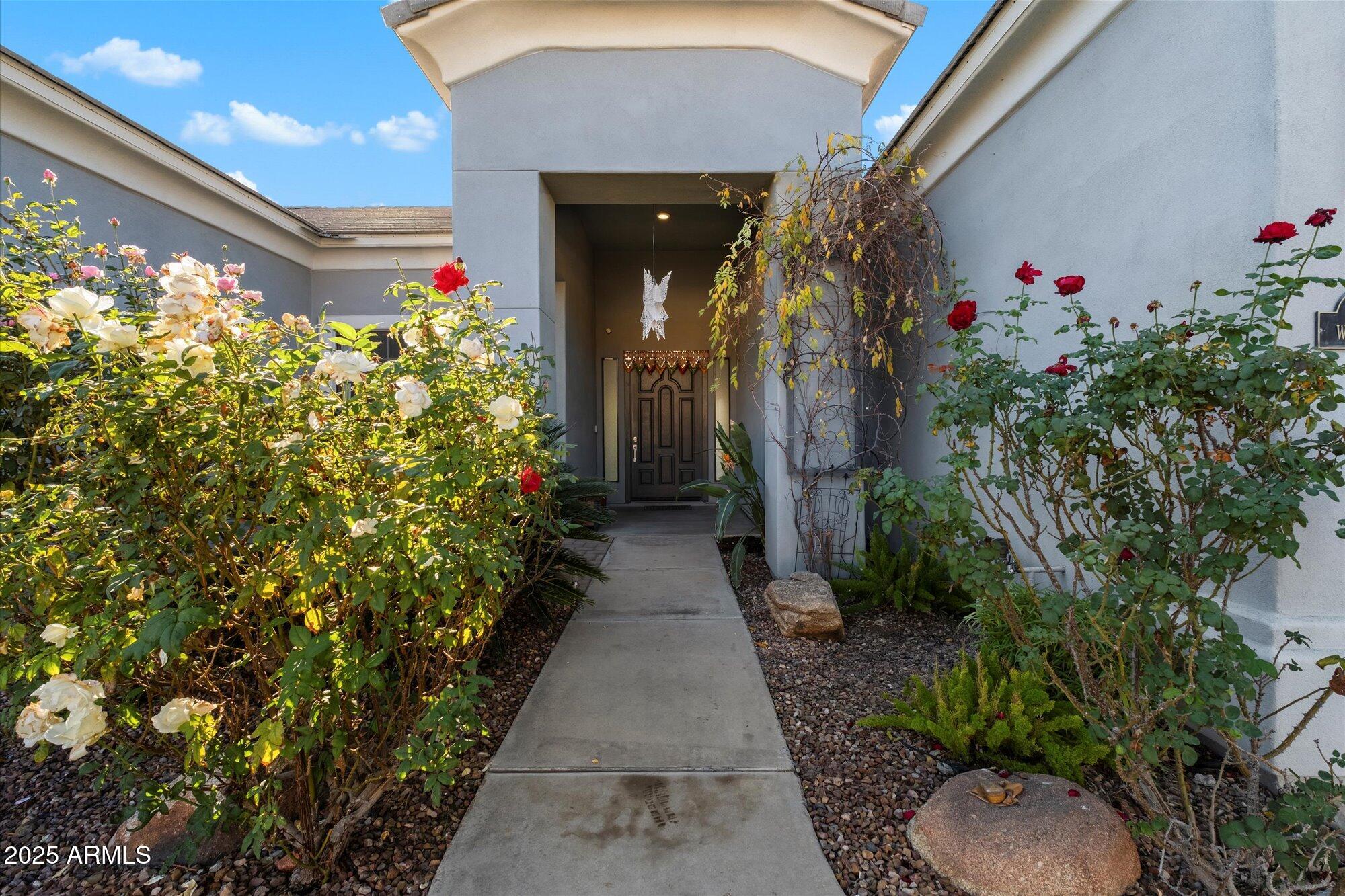 11 West San Juan Avenue Phoenix, AZ 85013 - Photo 4 of 40 a view of flower garden