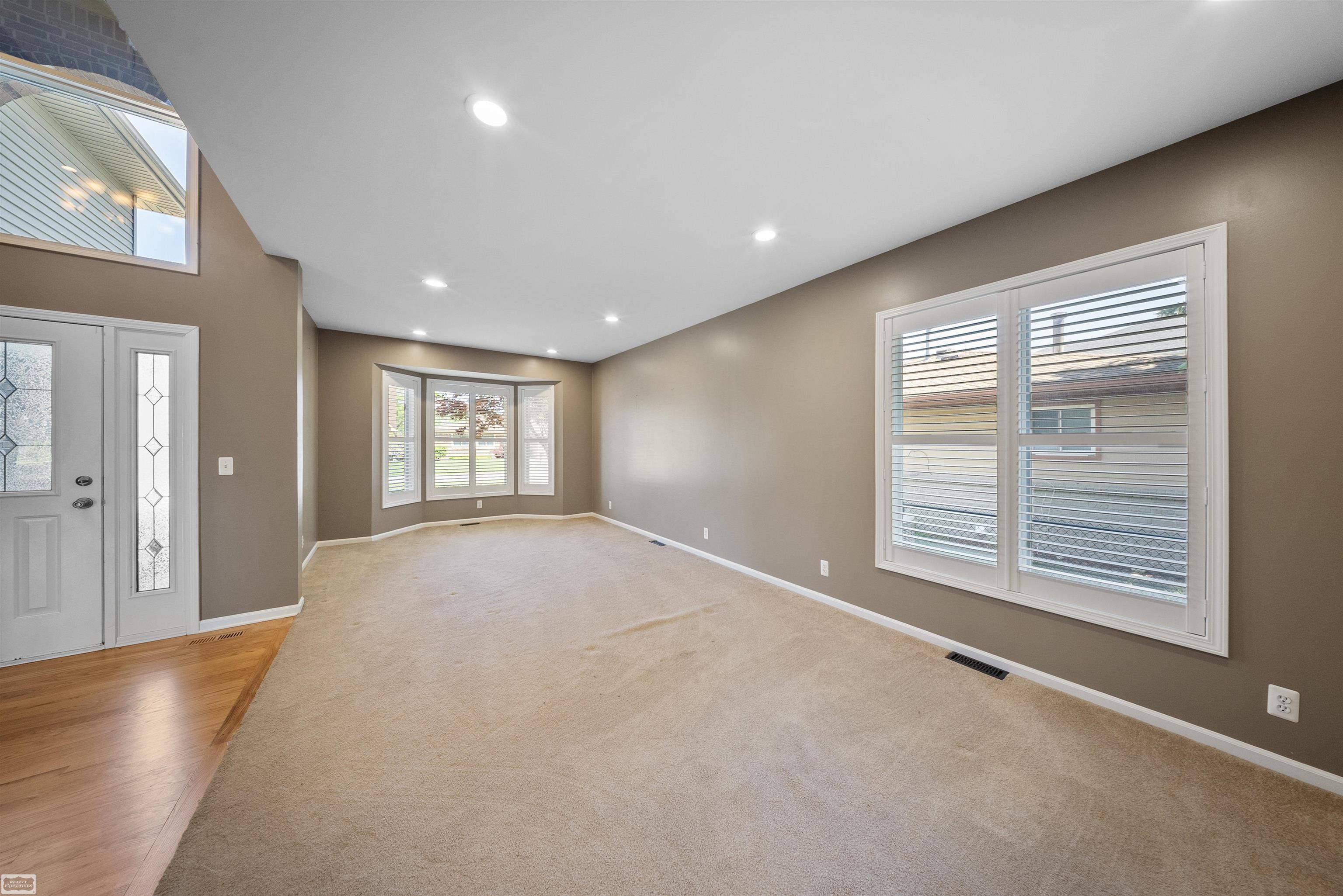 7235 Bluebill Road Algonac, MI 48001 - Photo 4 of 47