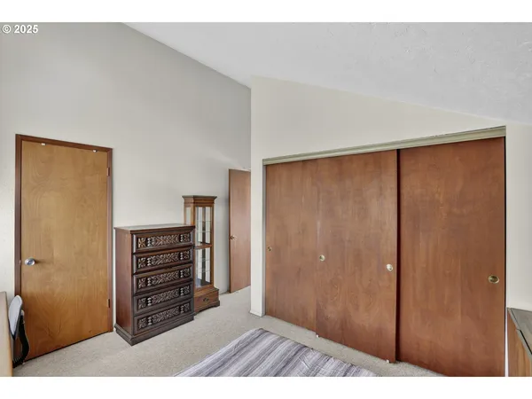 $269,900 | 18989 Northeast Marine Drive, Unit 26, Portland, OR 97230