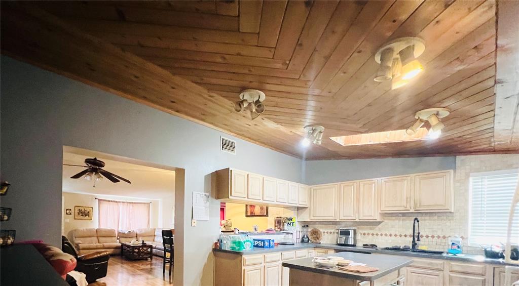 5543 Moog Road New Port Richey, FL 34652 - Photo 8 of 25