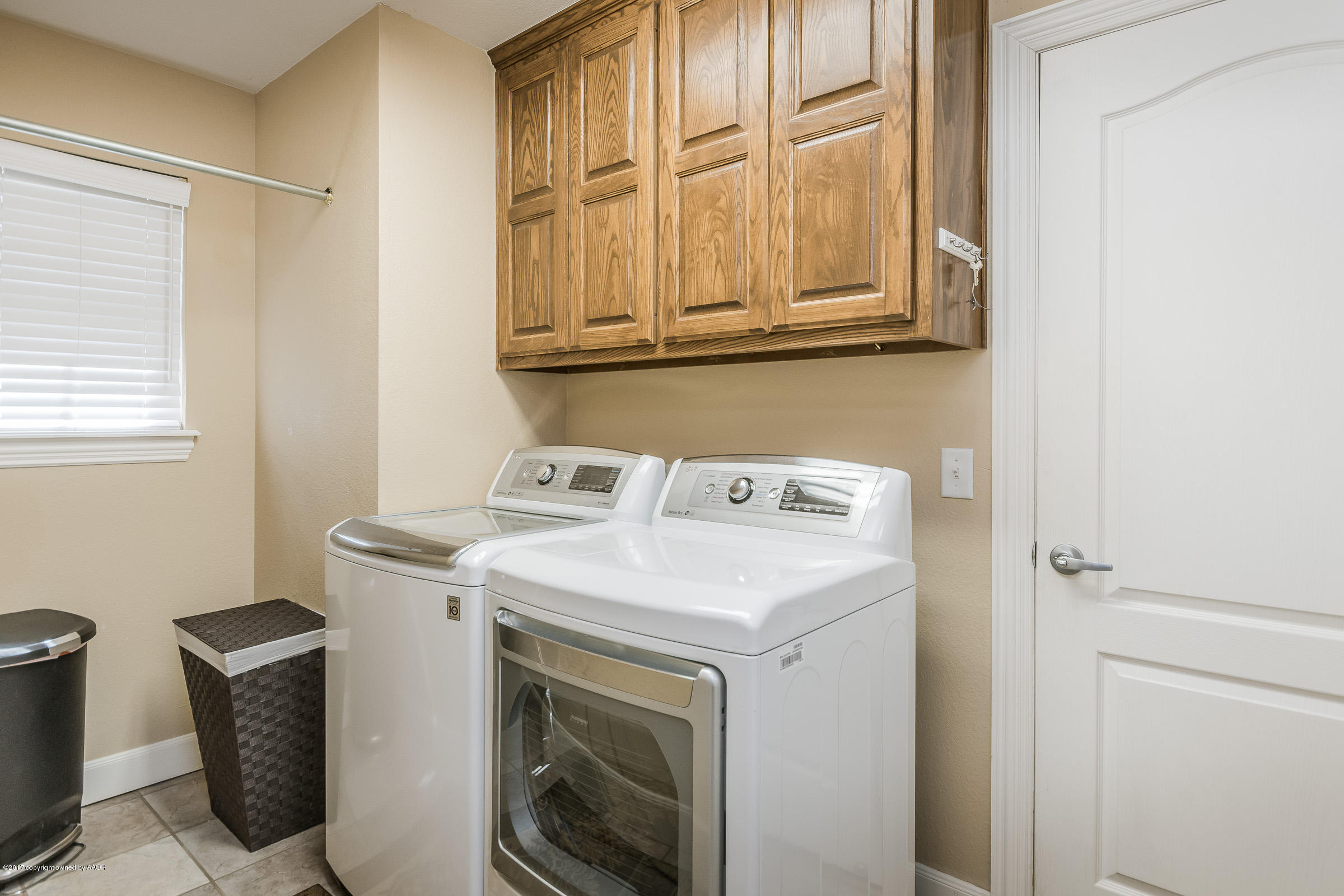 6805 Thunder Road Amarillo, TX 79119 - Photo 12 of 23 Laundry_