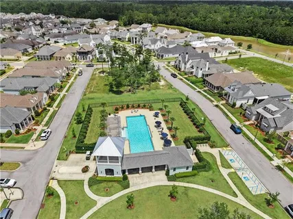 $869,000 | 144 Laura Lane, Covington, LA 70433