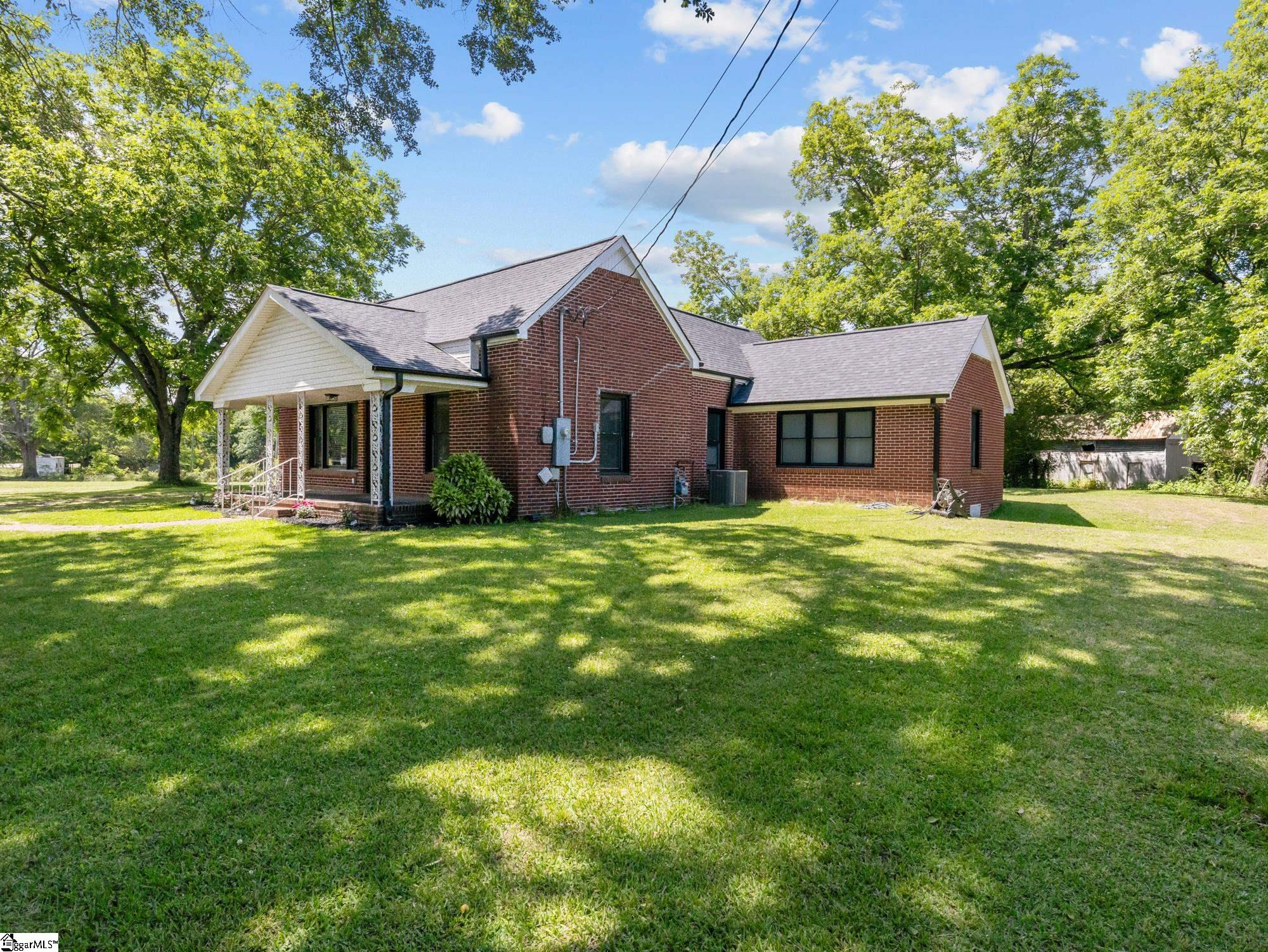 1125 Friendship Road Seneca, SC 29678 - Photo 3 of 45