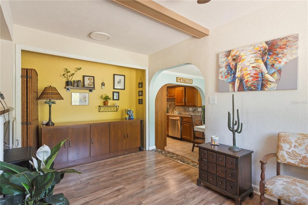 701 South Crest Avenue Clearwater, FL 33756 - Photo 9 of 54
