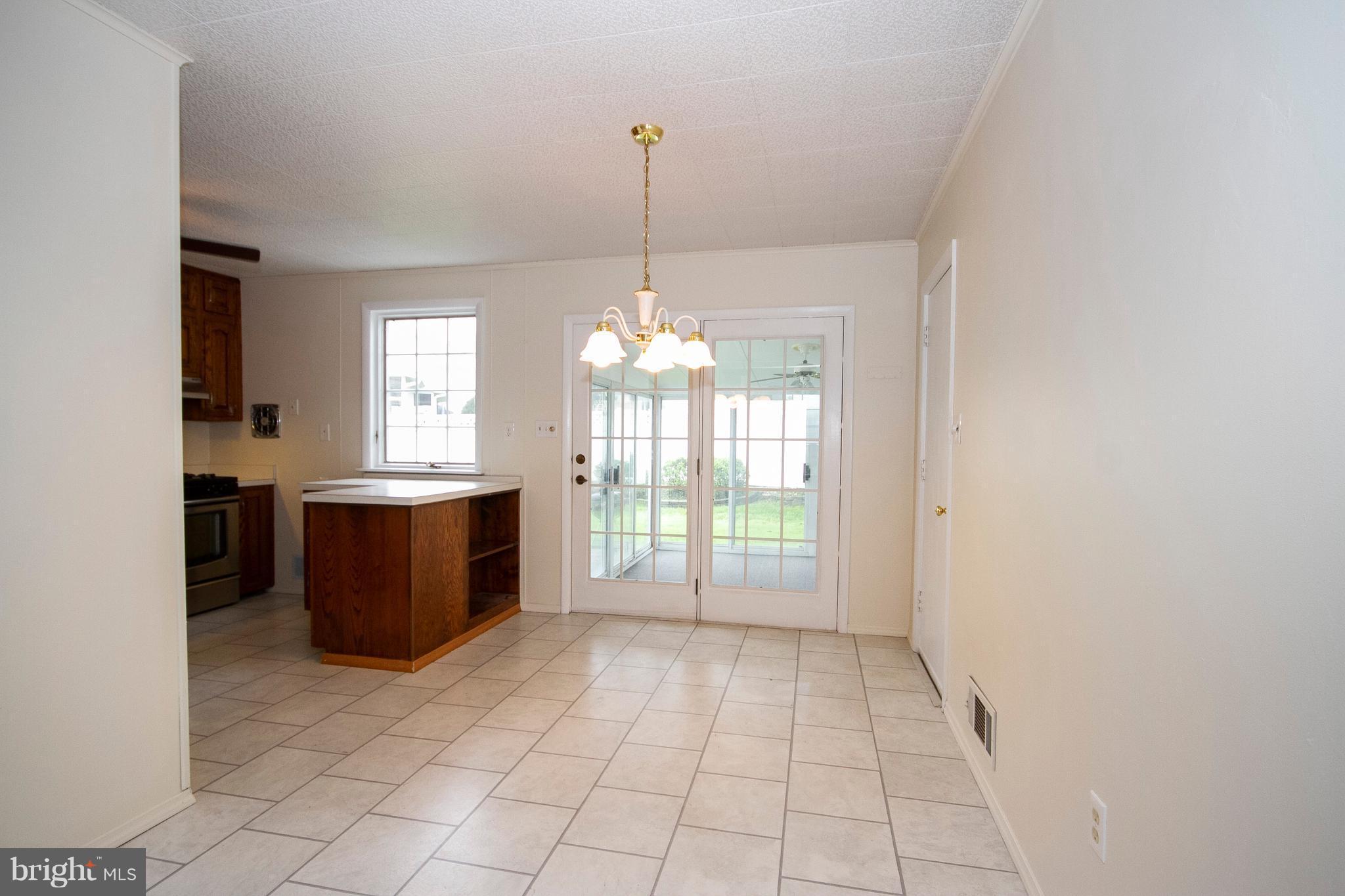 4100 Glen Park Road Baltimore, MD 21236 - Photo 7 of 30 Dining Room