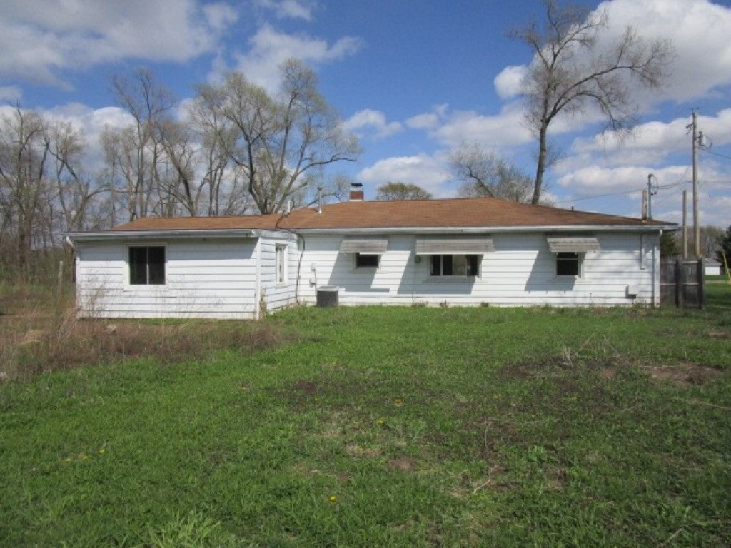 13735 North Manito Road Manito, IL 61546 - Photo 3 of 15 Gallery Image 3