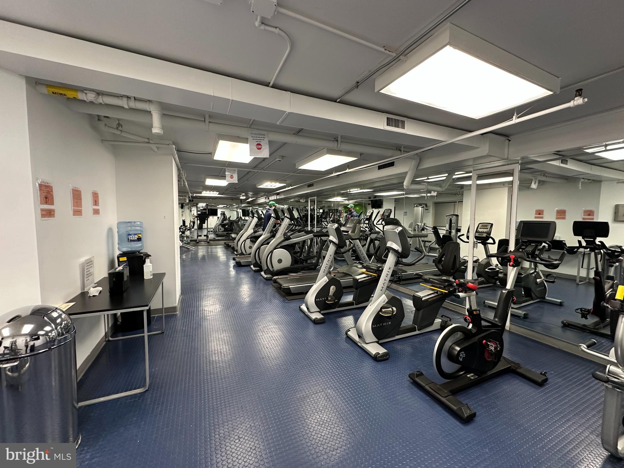 2101-17 Chestnut Street, Unit 1121 Philadelphia, PA 19103 - Photo 34 of 42 a view of a room with gym equipment