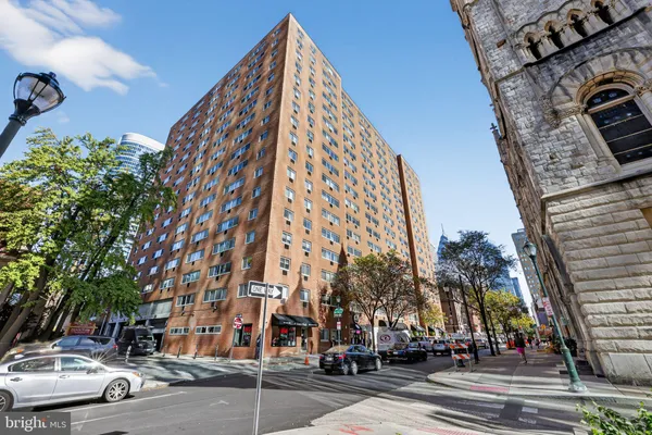 $1,850 | 2101-17 Chestnut Street, Unit 1121, Philadelphia, PA 19103