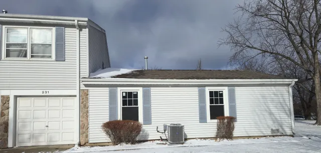 $224,900 | 231 Harvest Court, Vernon Hills, IL 60061