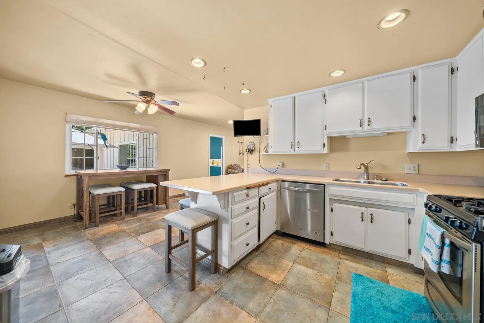 2327 Morro Road Fallbrook, CA 92028 - Photo 11 of 75