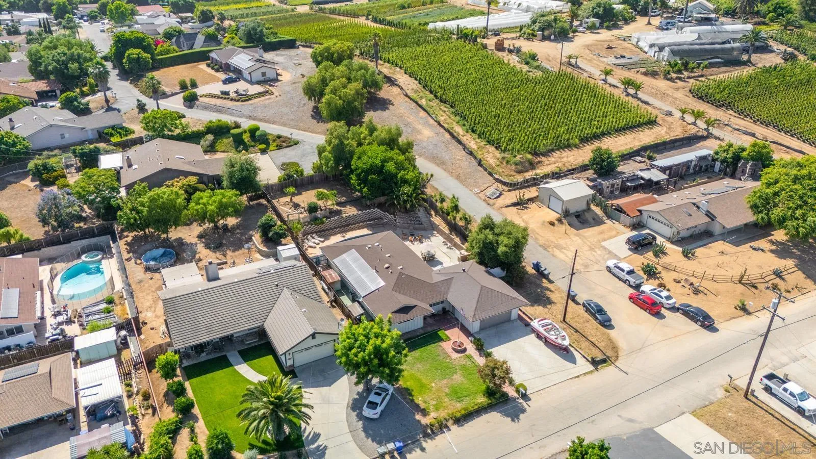 2327 Morro Road Fallbrook, CA 92028 - Photo 72 of 75