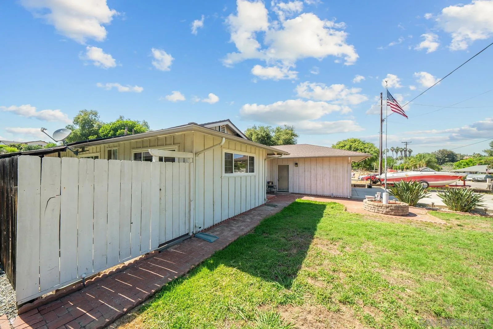 2327 Morro Road Fallbrook, CA 92028 - Photo 74 of 75 a view of a backyard with sitting area