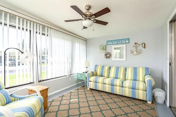 $199,900 | 127 Independence Avenue, Palm Harbor, FL 34684