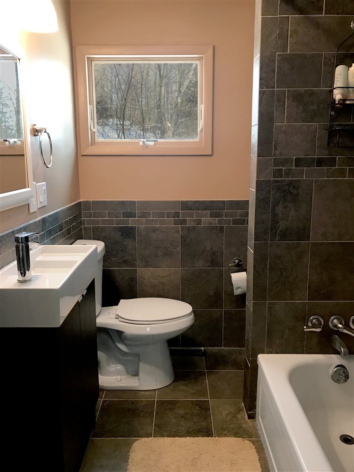 8 Highwood Road Winhall, VT 05340 - Photo 5 of 8