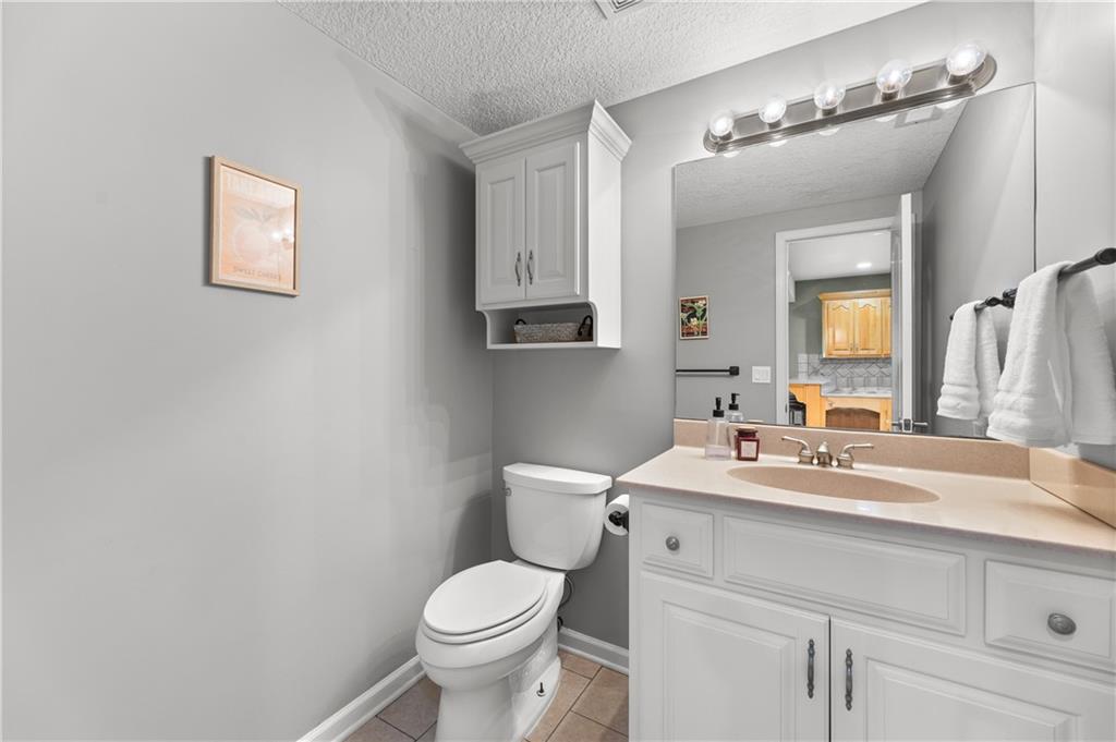 28265 Overbrook Road Paola, KS 66071 - Photo 37 of 70