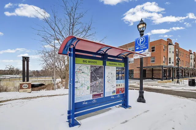 $424,900 | 521 McDevitt Street, Shakopee, MN 55379