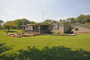 2857 Mt Pleasant Road Bedford, IN 47421 - Photo 2 of 26