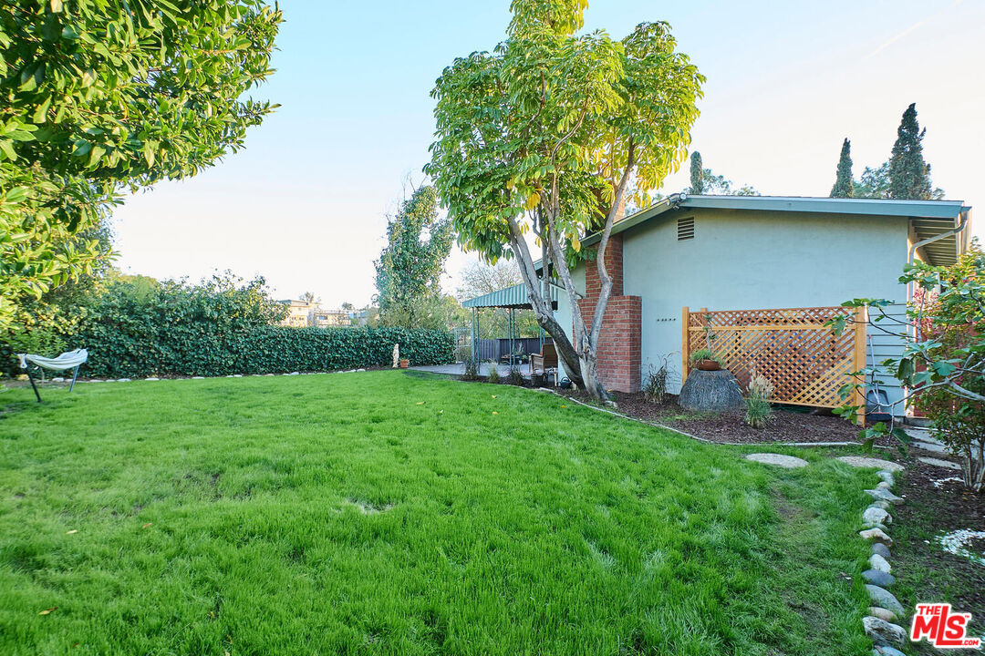 2662 Range Road Los Angeles, CA 90065 - Photo 22 of 29 Gallery Image 22