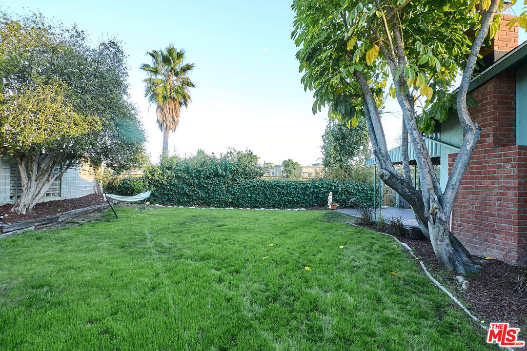 2662 Range Road Los Angeles, CA 90065 - Photo 23 of 29 Gallery Image 23