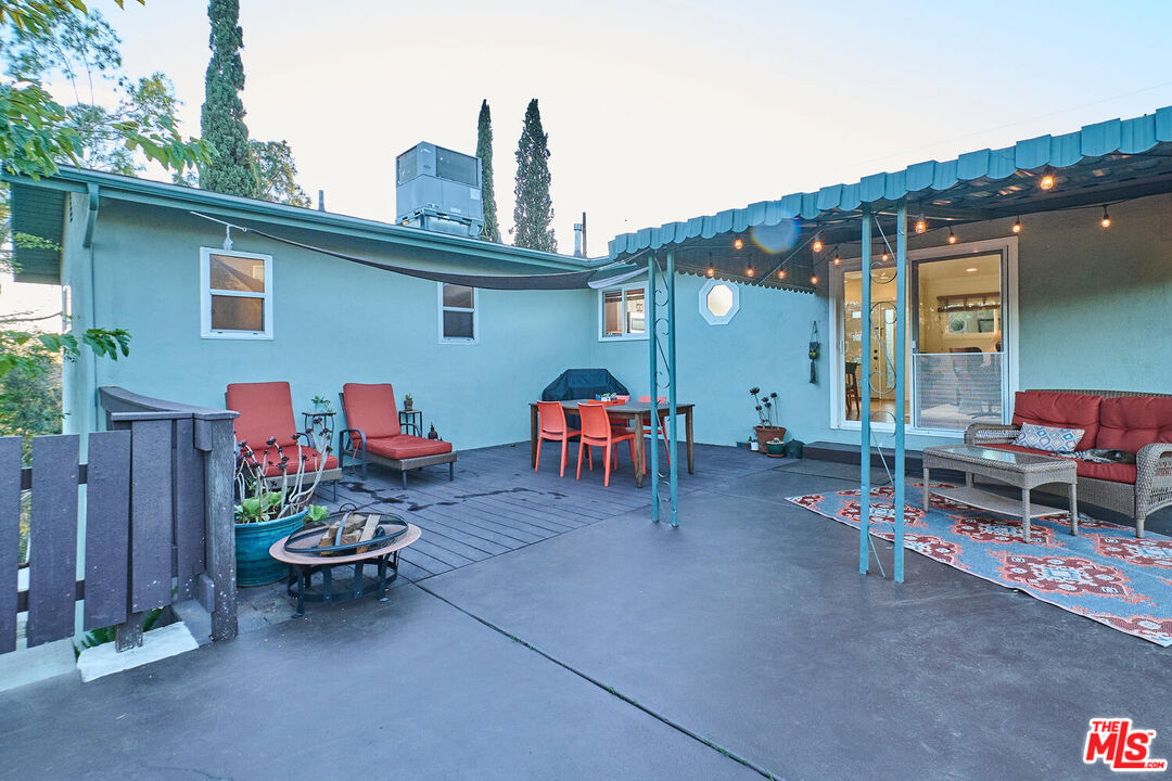 2662 Range Road Los Angeles, CA 90065 - Photo 25 of 29 Gallery Image 25