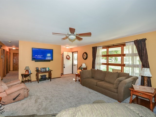 40 Meyer Road Plano, IL 60545 - Photo 3 of 25