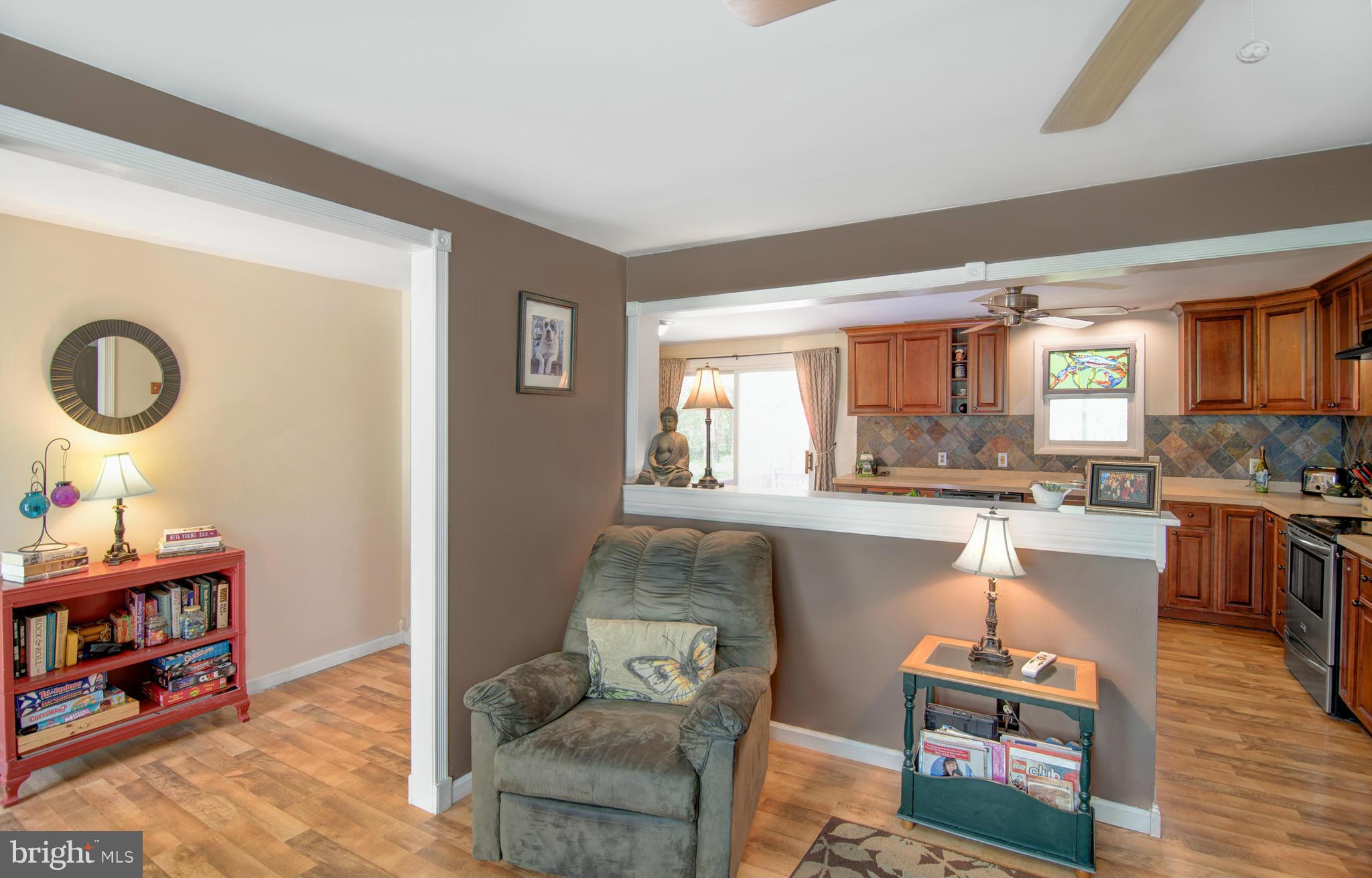 217 Sassafrass Road Warwick, MD 21912 - Photo 3 of 25 Living Room
