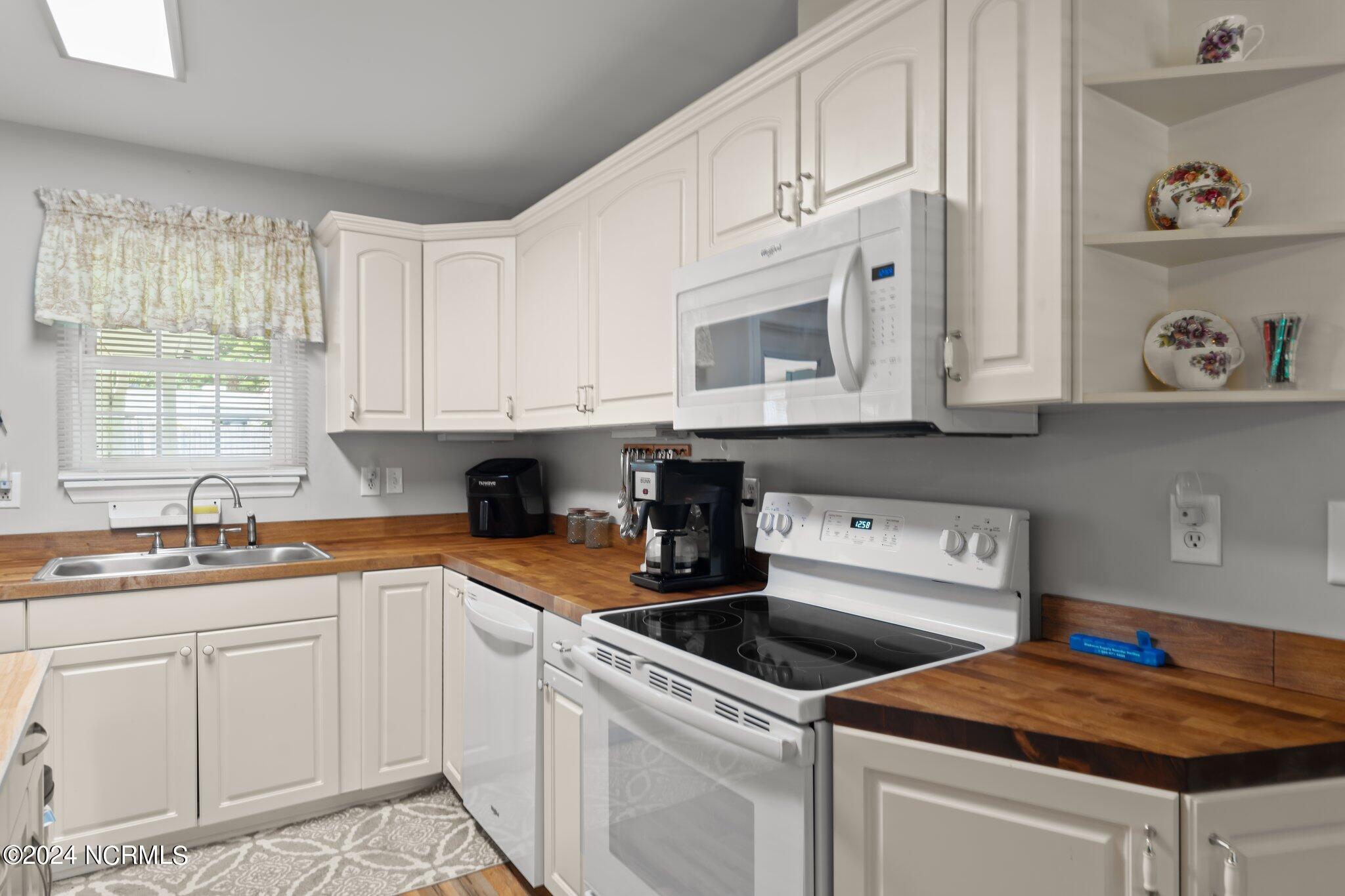 4432 Carthage Road West End, NC 27376 - Photo 12 of 39 33-web-or-mls-DSC01901