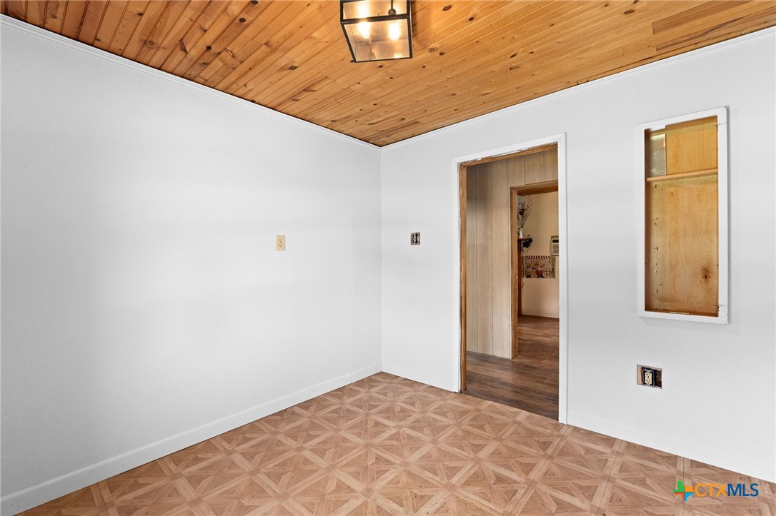 586 Private Road 3448 Kempner, TX 76539 - Photo 15 of 40 a view of an empty room