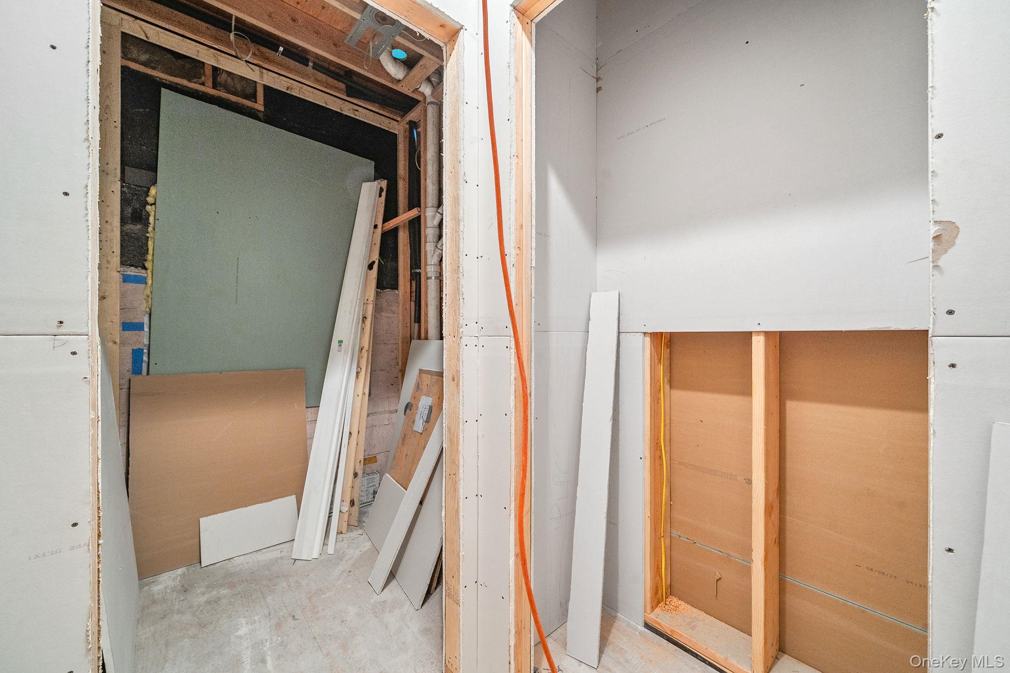 181 Walnut Street Lynbrook, NY 11563 - Photo 25 of 46