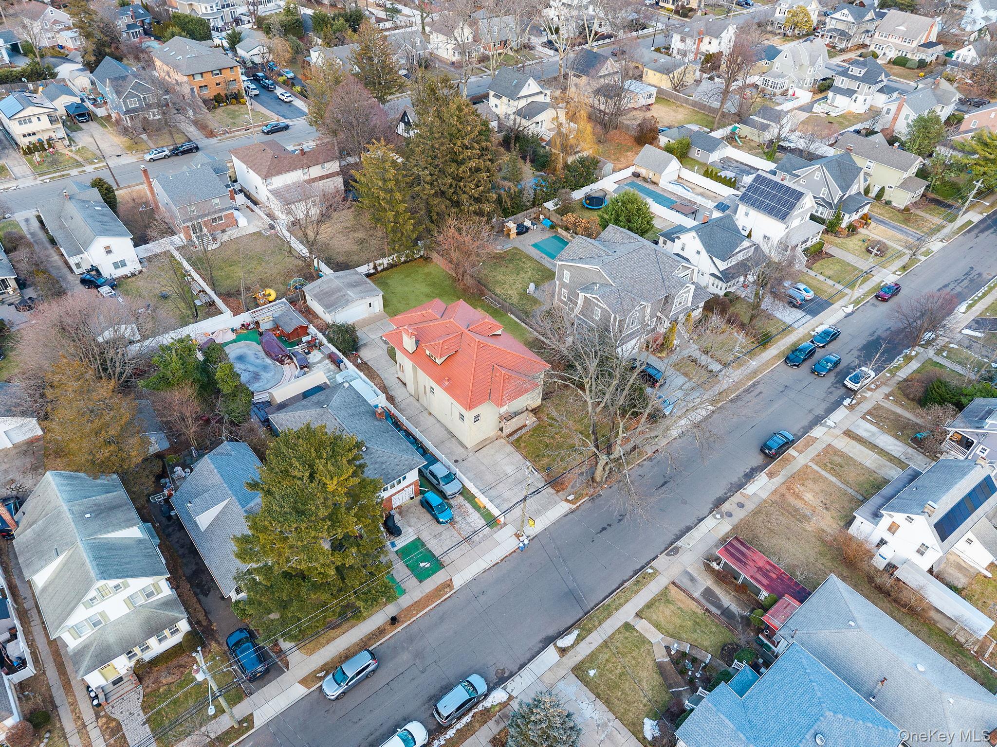 181 Walnut Street Lynbrook, NY 11563 - Photo 33 of 46 Aerial view of residential area
