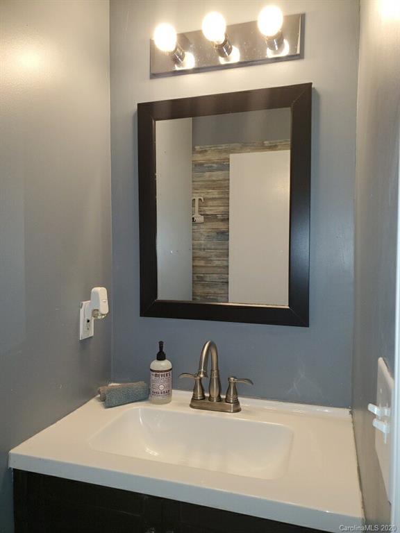 8800 Ferguson Road Charlotte, NC 28227 - Photo 5 of 20 Gallery Image 5