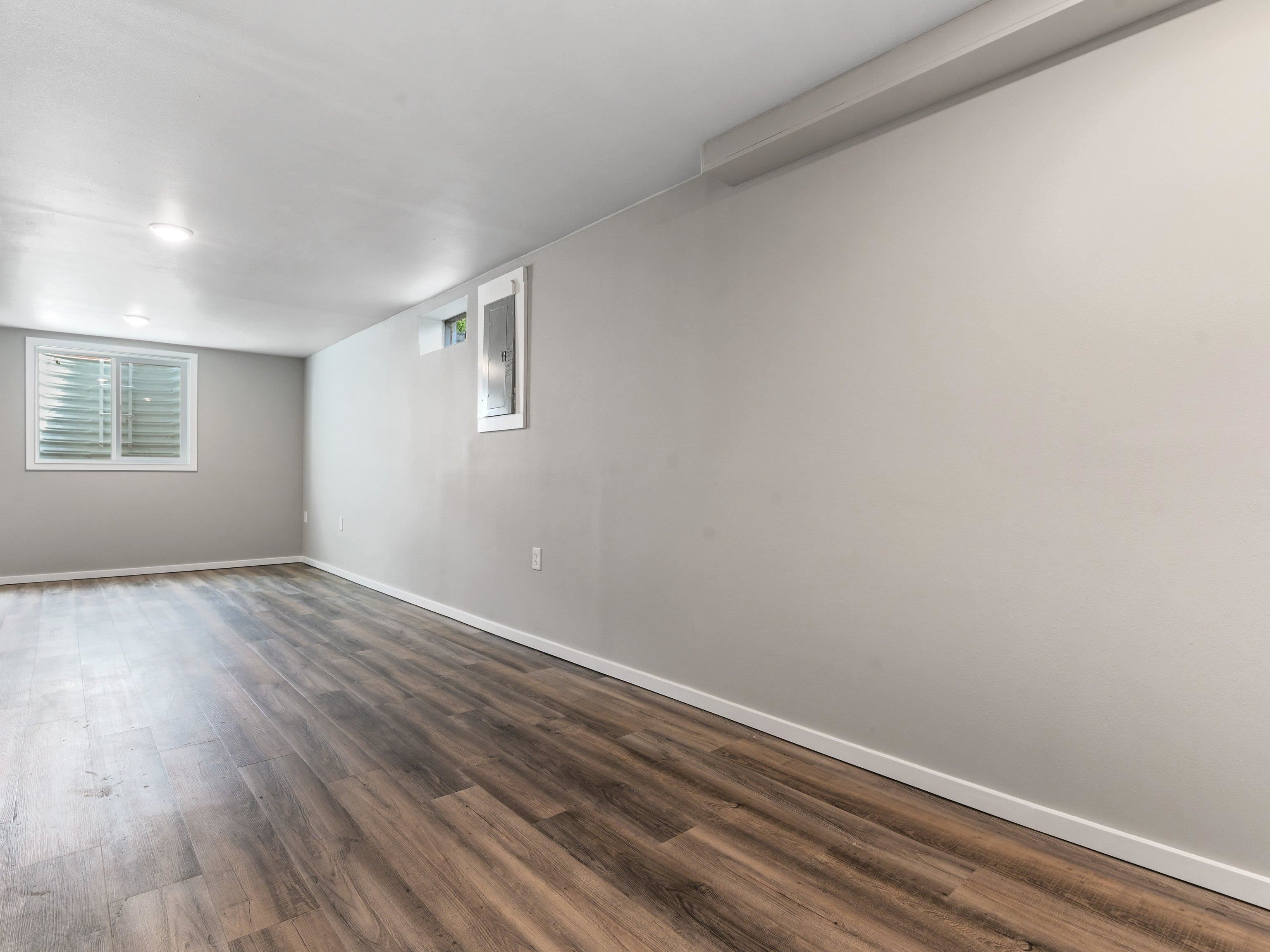 9811 North Huntington Road Spokane, WA 99218 - Photo 32 of 50
