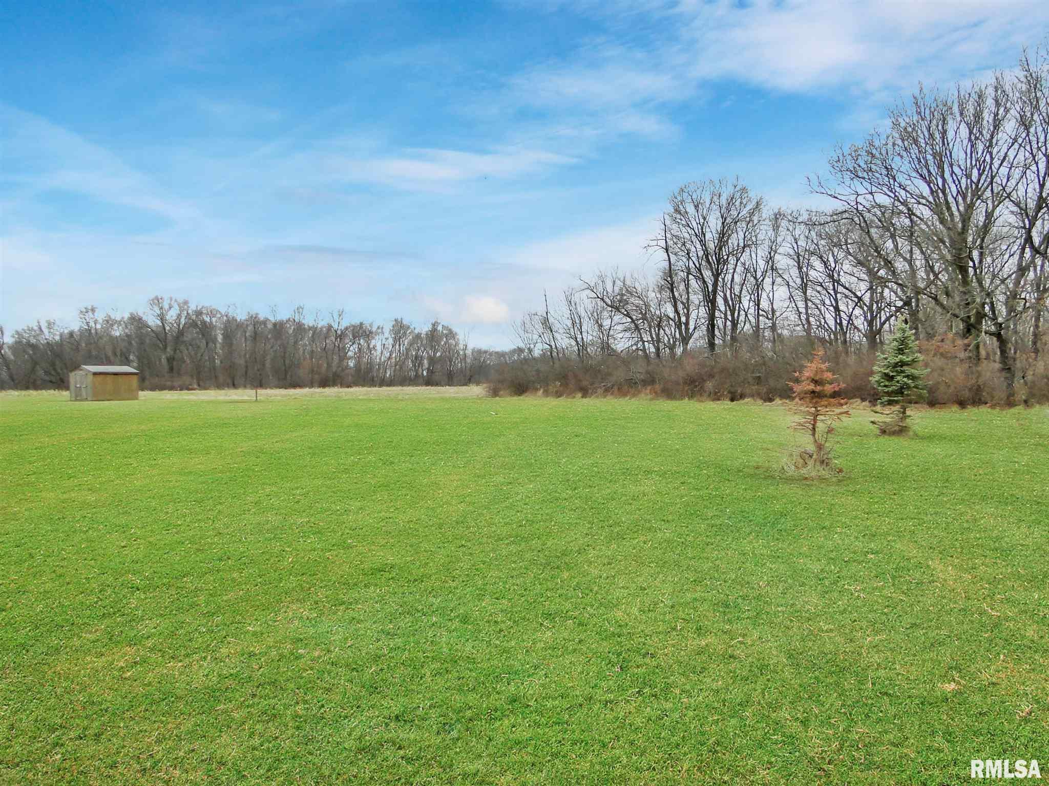 660 Coral Road Colchester, IL 62326 - Photo 3 of 4 Gallery Image 3