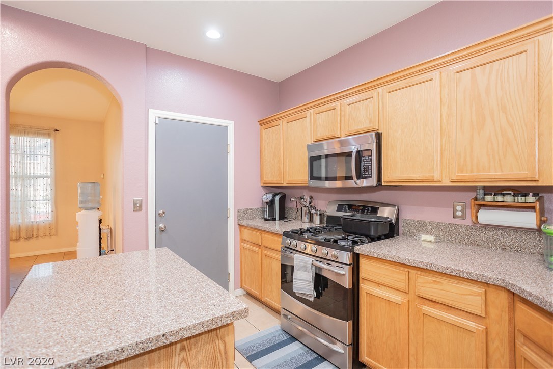819 Wintersweet Road Henderson, NV 89015 - Photo 14 of 42 Gallery Image 14