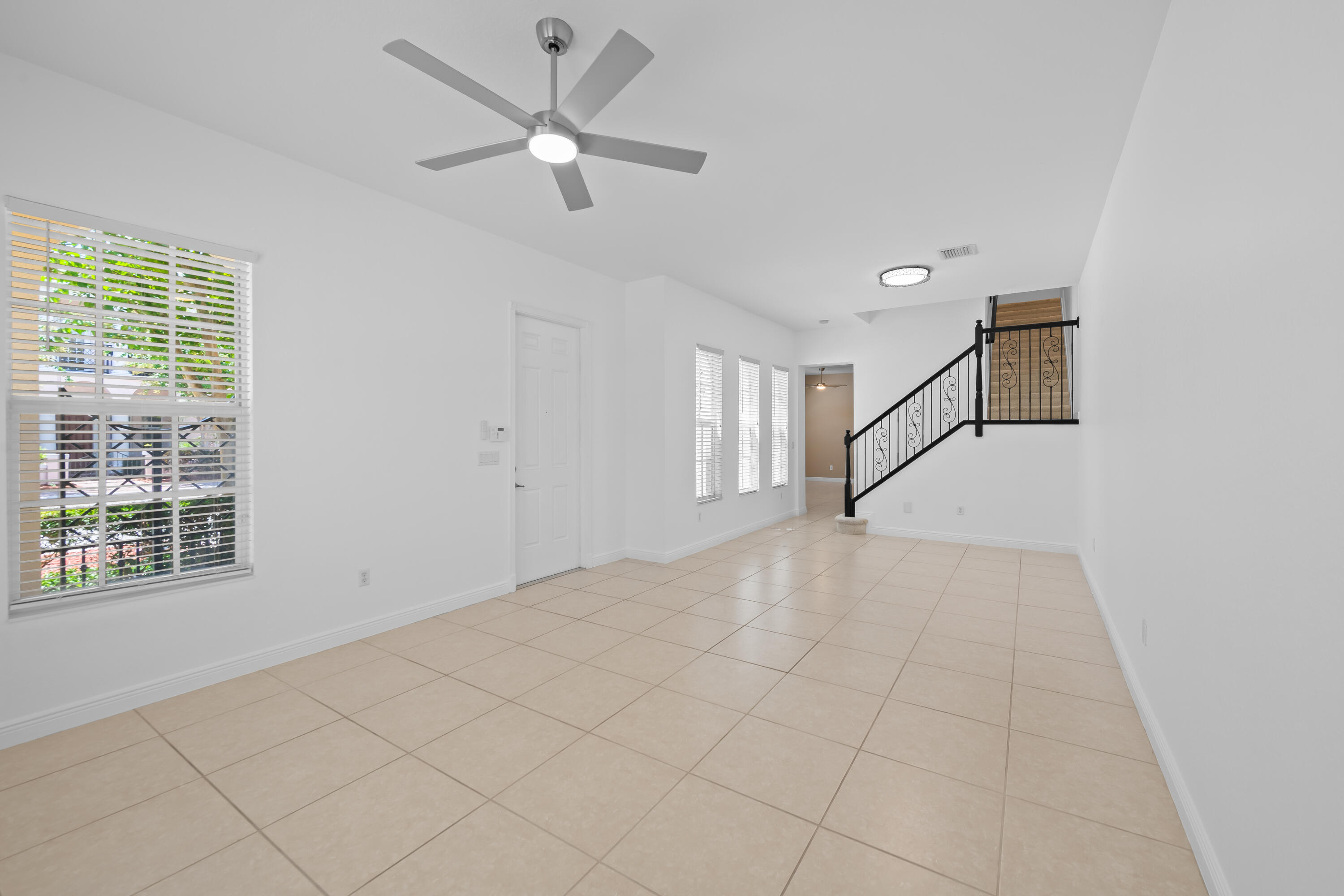 870 Northwest 83rd Lane Boca Raton, FL 33487 - Photo 6 of 28 DSC_7491
