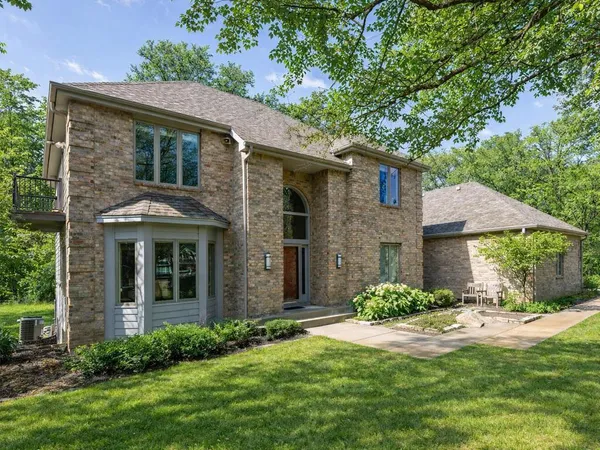 $1,100,000 | 18650 Verna Lane, Prior Lake, MN 55372