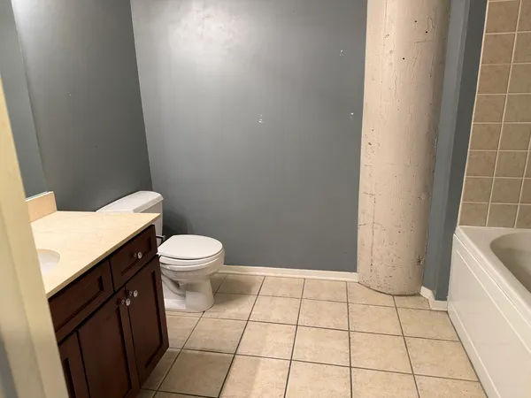 $209,900 | 1525 South Sangamon Street, Unit 414, Chicago, IL 60608