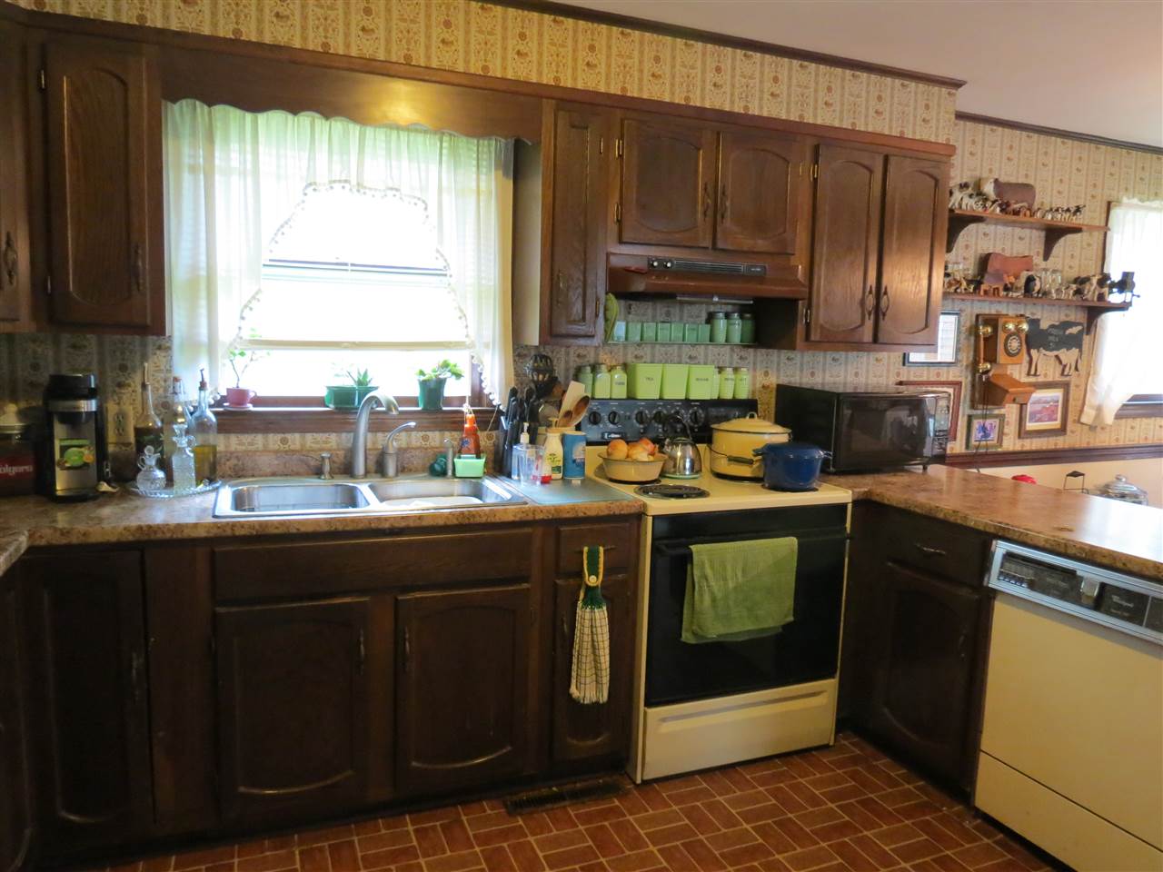 1601 Cider Mill Road Shaftsbury, VT 05262 - Photo 5 of 32 Gallery Image 5