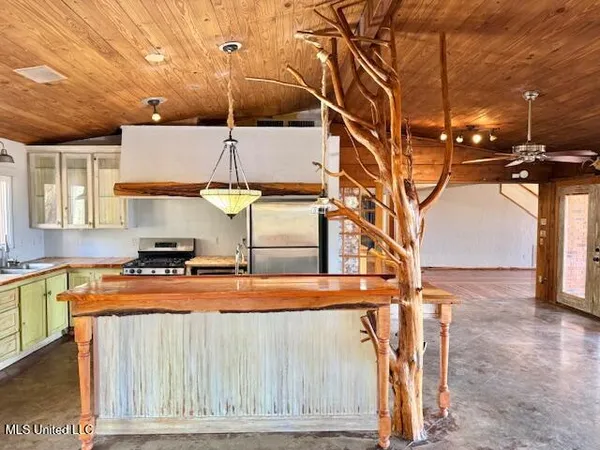 $375,000 | 2007 Hillside Drive, Magnolia, MS 39652