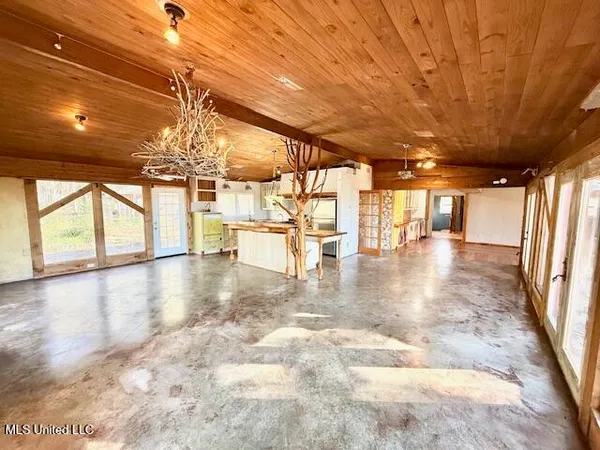 $375,000 | 2007 Hillside Drive, Magnolia, MS 39652