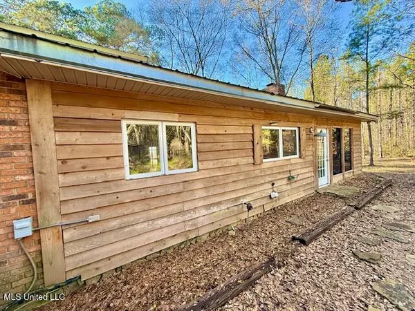 $375,000 | 2007 Hillside Drive, Magnolia, MS 39652