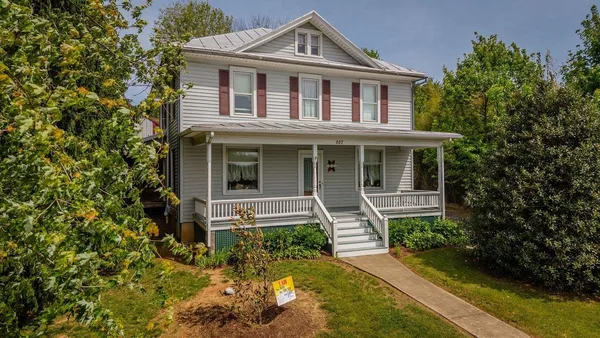 $450,000 | 107 Timber Way, Broadway, VA 22815