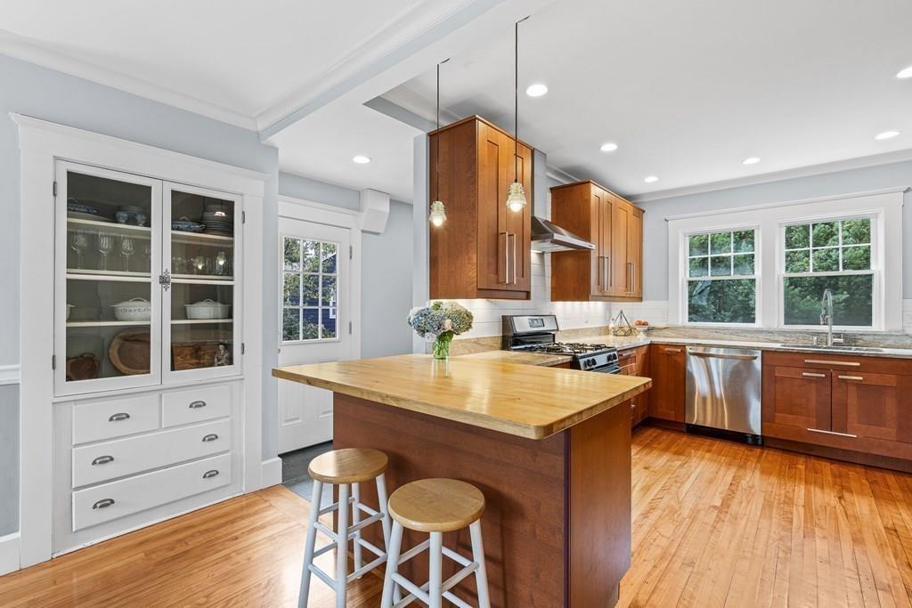 96 Warwick Road Melrose, MA 02176 - Photo 13 of 37 Gallery Image 13