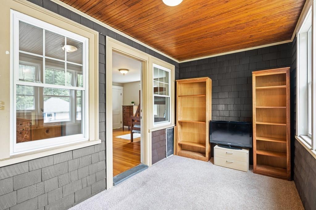 96 Warwick Road Melrose, MA 02176 - Photo 26 of 37 Gallery Image 26