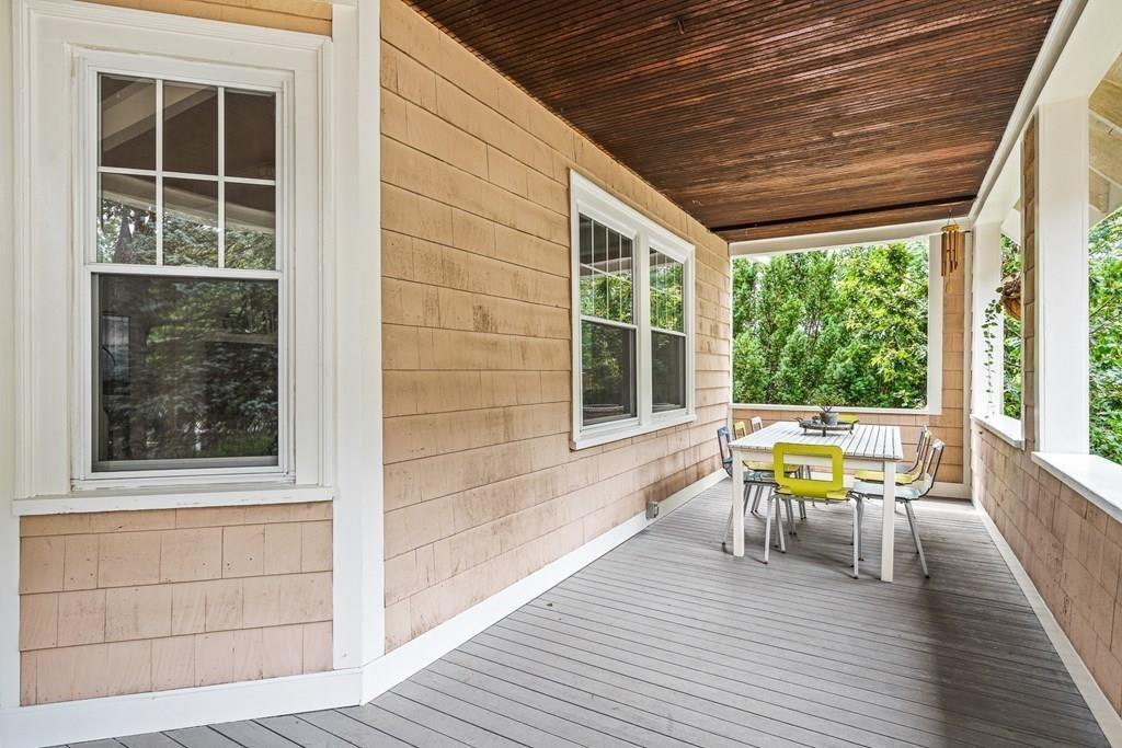 96 Warwick Road Melrose, MA 02176 - Photo 4 of 37 Gallery Image 4